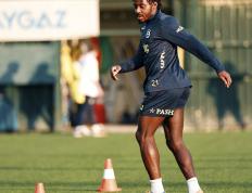 开云入口网址 -最后时刻费内巴切备战欧超杯，再遭质疑细节流出，赛场秩序良好，球队文化被再次提及的简单介绍