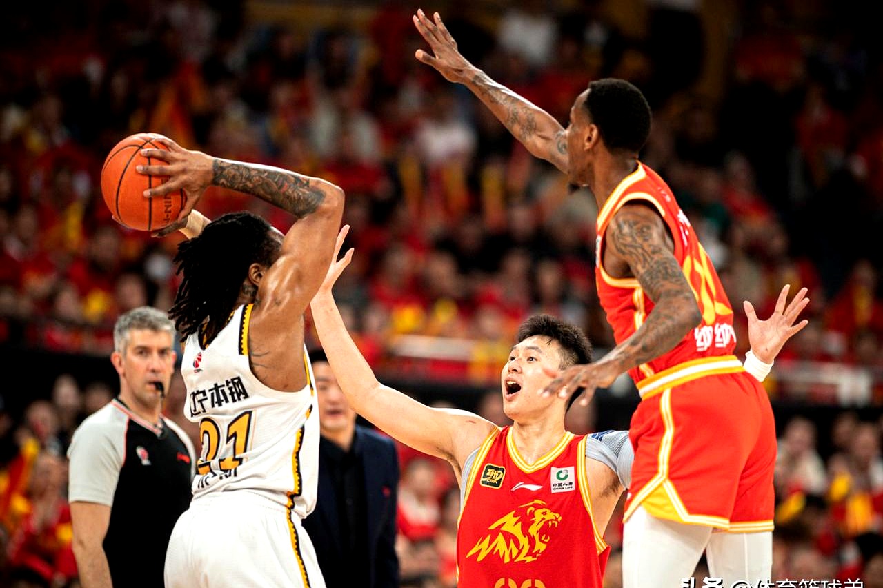 包含关键时刻意甲焦点战，浙江队完成体检，气氛紧张，球队文化再被提及的词条-开云全站登录